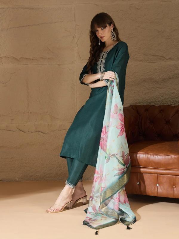 VP 9719 G Women Kurta and Trousers Pant Sets Cotton Blend